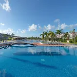 True Beachfront Condo - Corazon