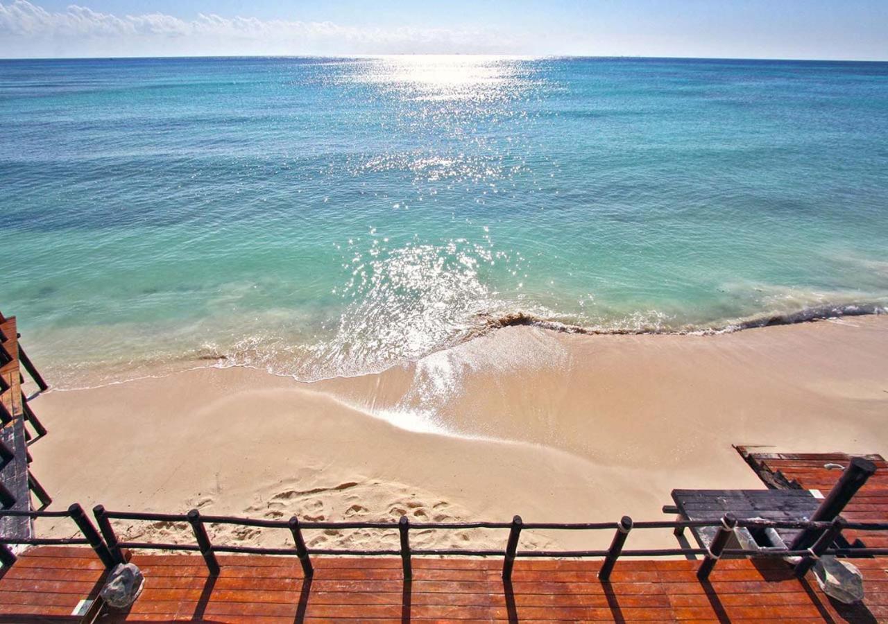 Beachfront With Tub, 3 Bedroom & Pool - At Mareazul Corazon